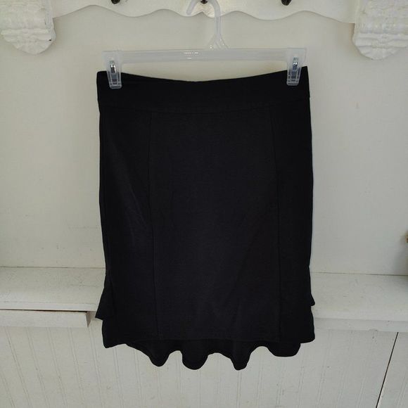 Ricki's Black Skirt With longer ruffled back side Size 4 - Picture 5 of 11
